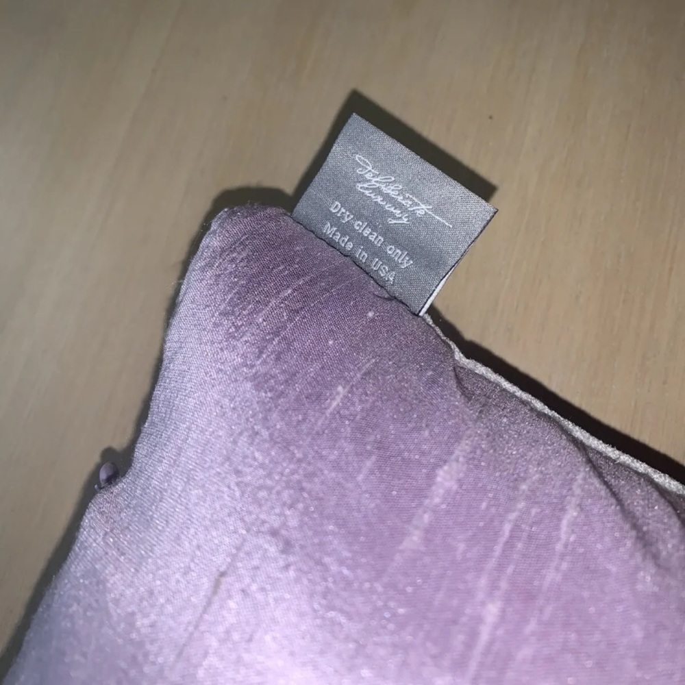 Aviva Stanoff pyrite silk Pillow in Lavender From ABC Home. Unused: Just Stored - Picture 3 of 5